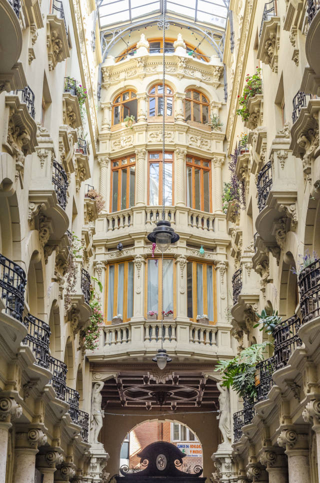 Albacete 29 - Pasaje Lodares.jpg